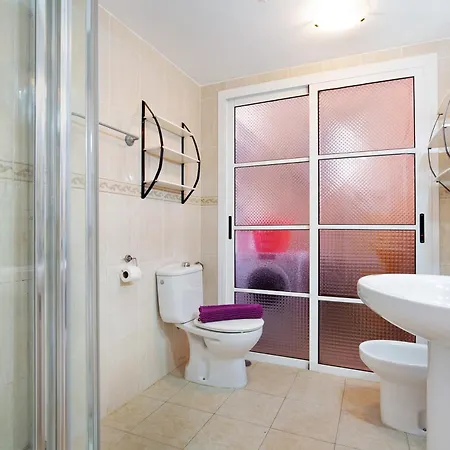 Апартаменты Beautiful 3 Bed *