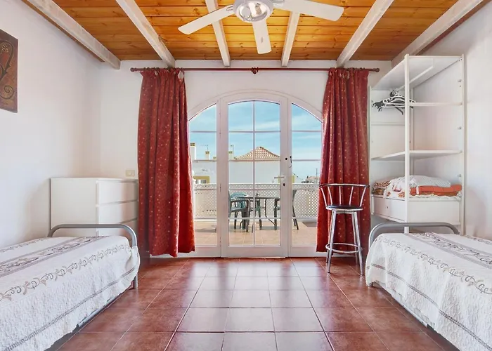 Beautiful 3 Bed * カレタ・デ・フステ